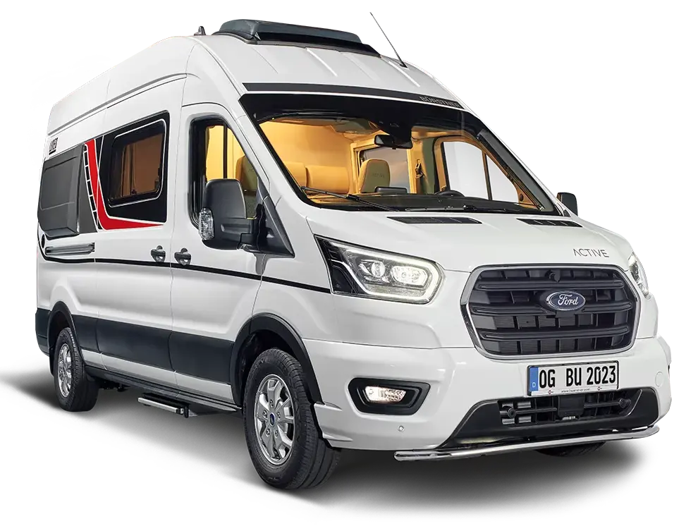 Ford Transit Wohnmobil mit weißen und roten Akzenten, seitliche Ansicht.